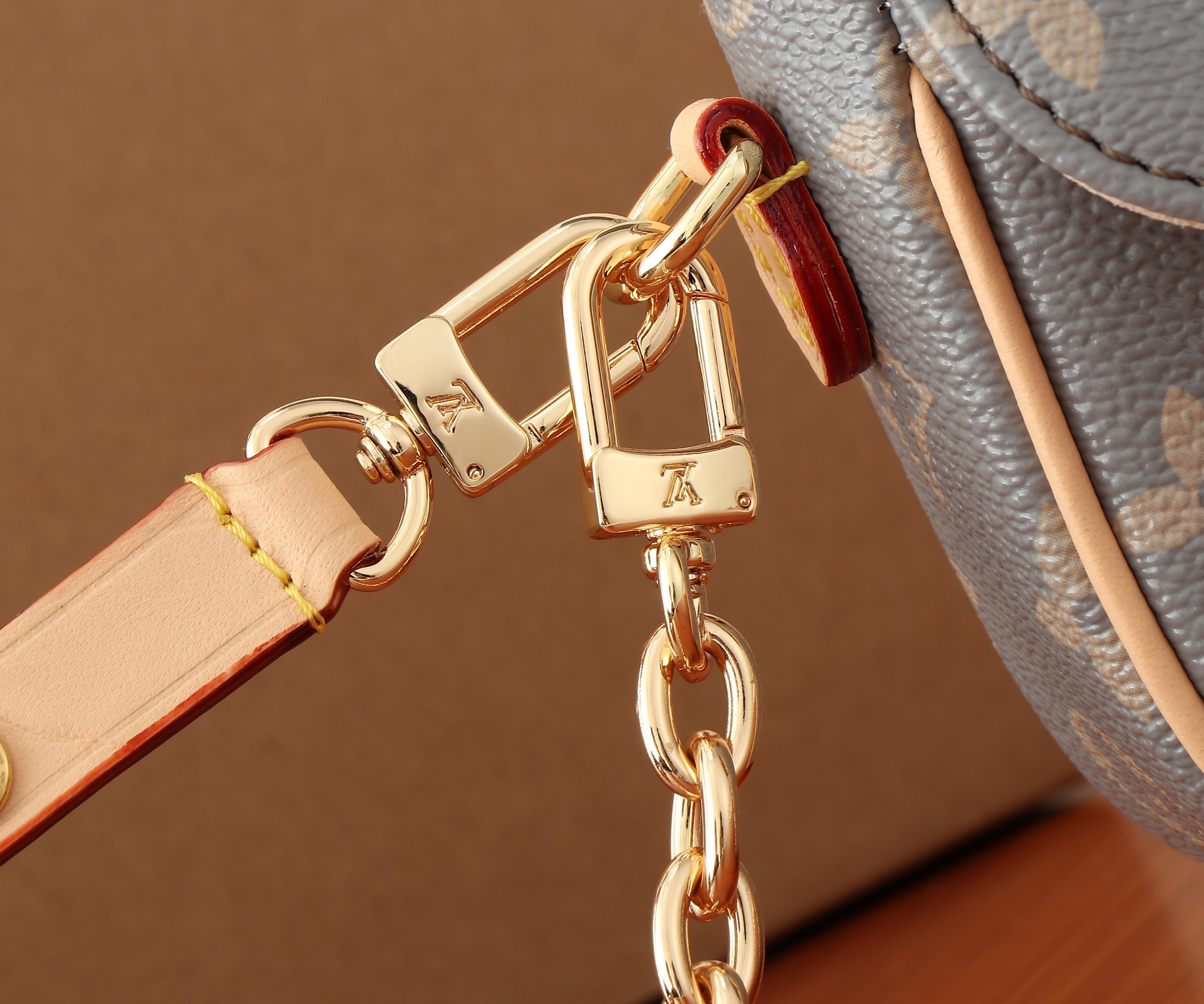 LV Wallet On Chain Ivy M12583 23.5x12x4.3CM