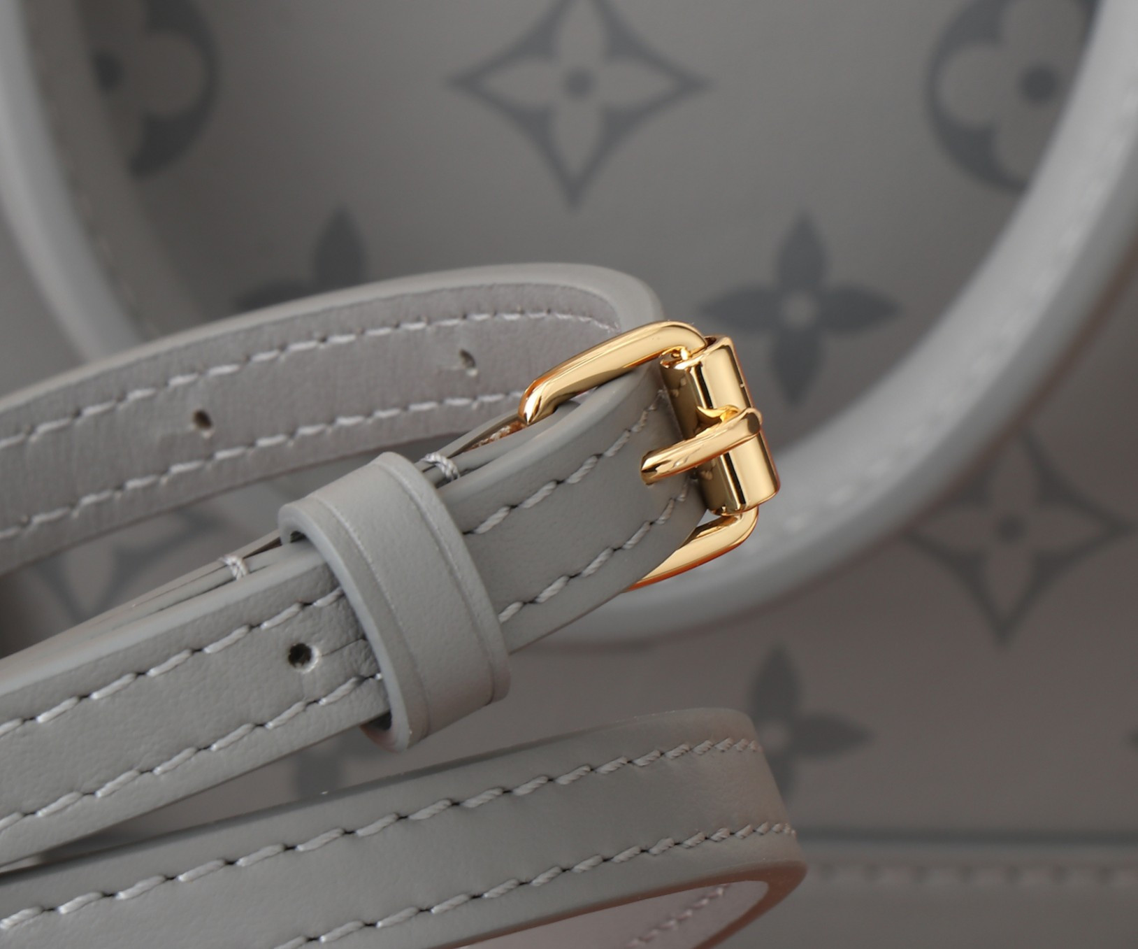 LV Monogram Ink Alma BB M12561 23.5x17.5x11.5CM