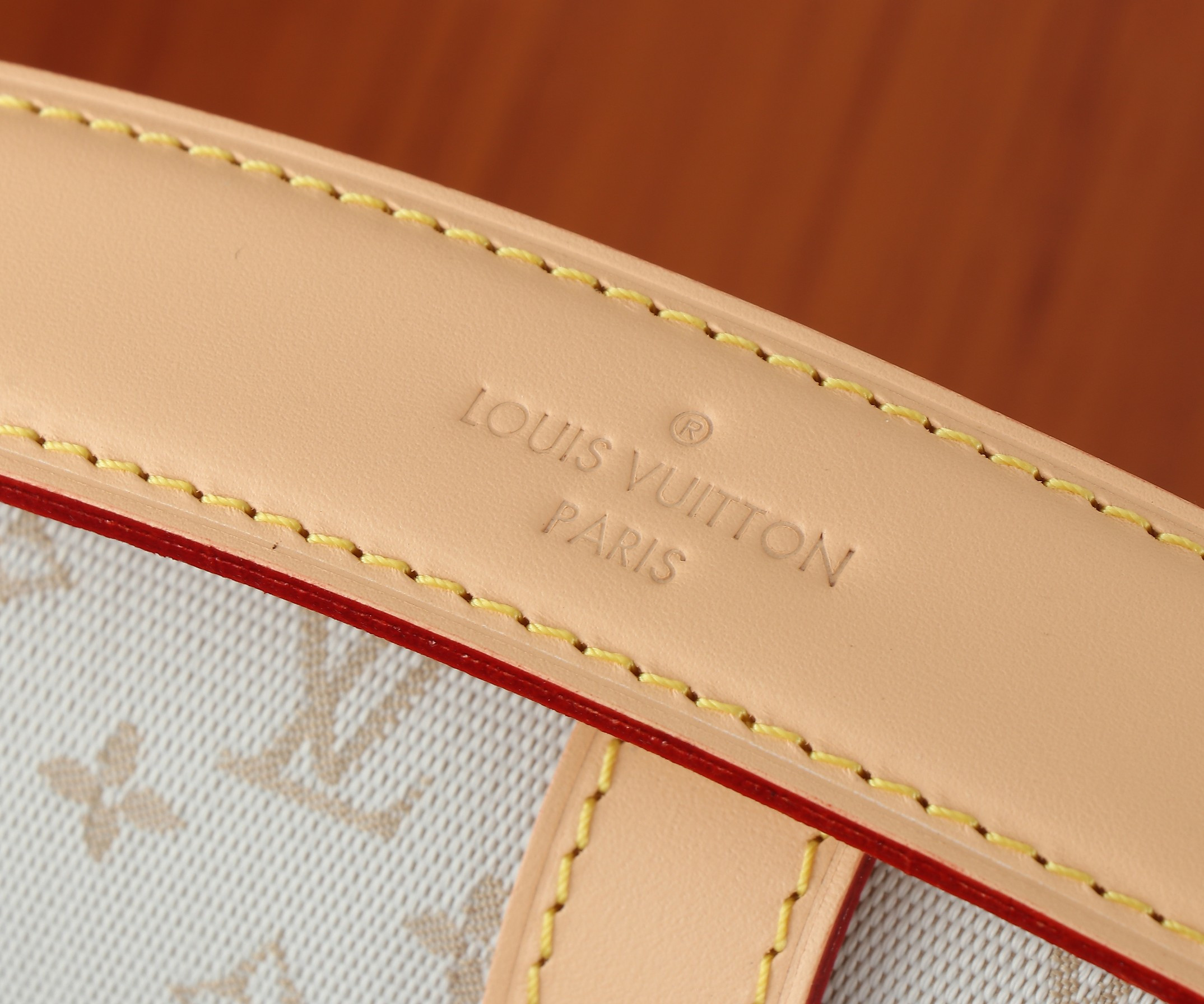 LV Saumur BB M12327 20x16x7.5CM