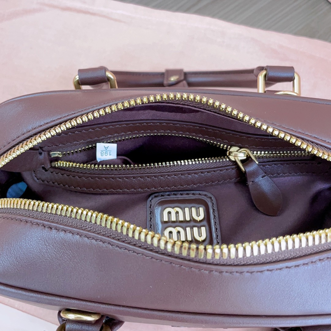 Miu Miu Arcadie leather bag 10.5x22x7.5cm