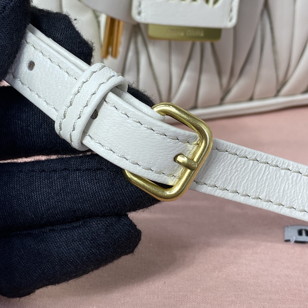 Miu Miu Arcadie matelassé nappa leather bag 24X16X7.5cm