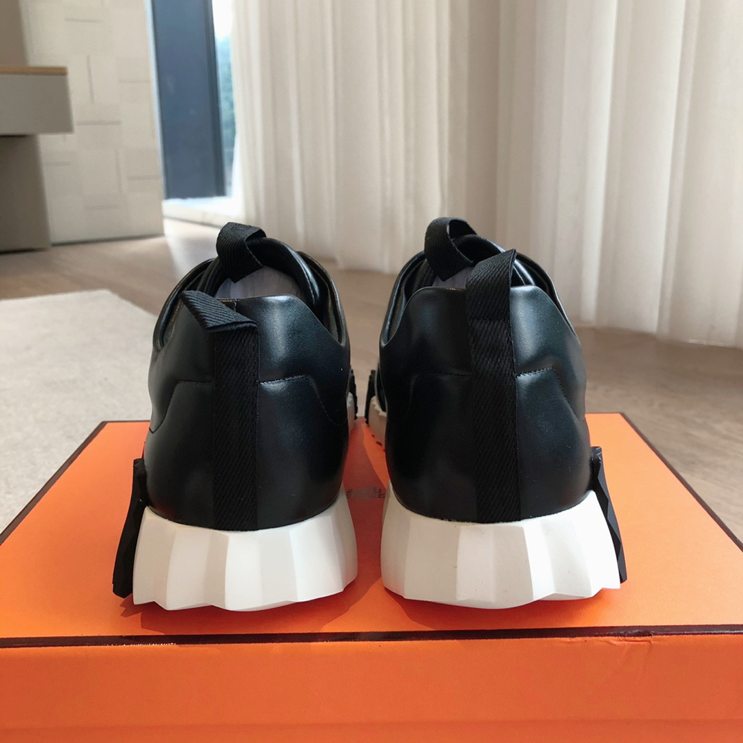 UA Hermès Bouncing Sneaker