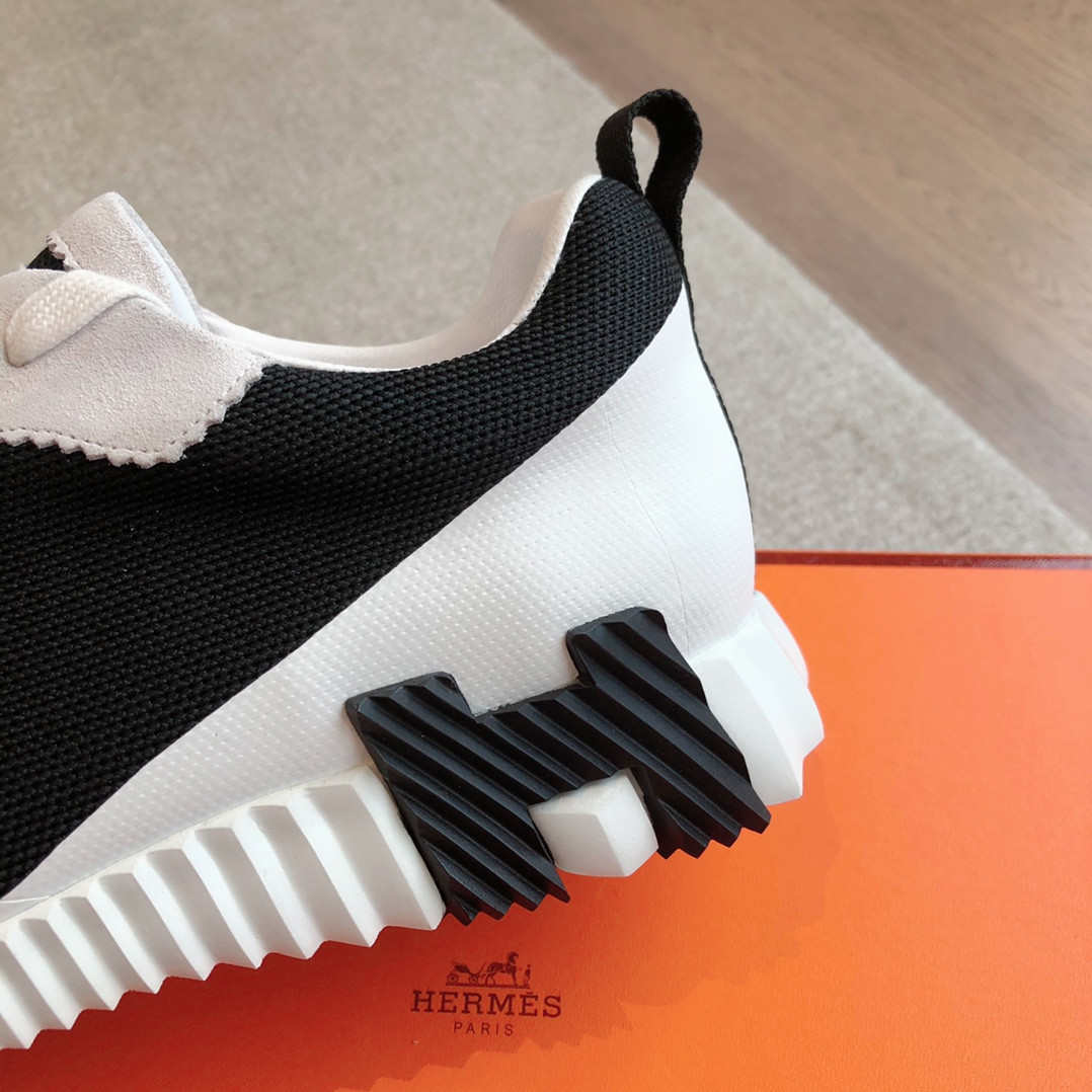 UA Hermès Bouncing Sneaker