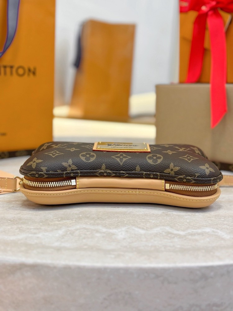 LV Bone Wearable Wallet M12615 24x14x6cm