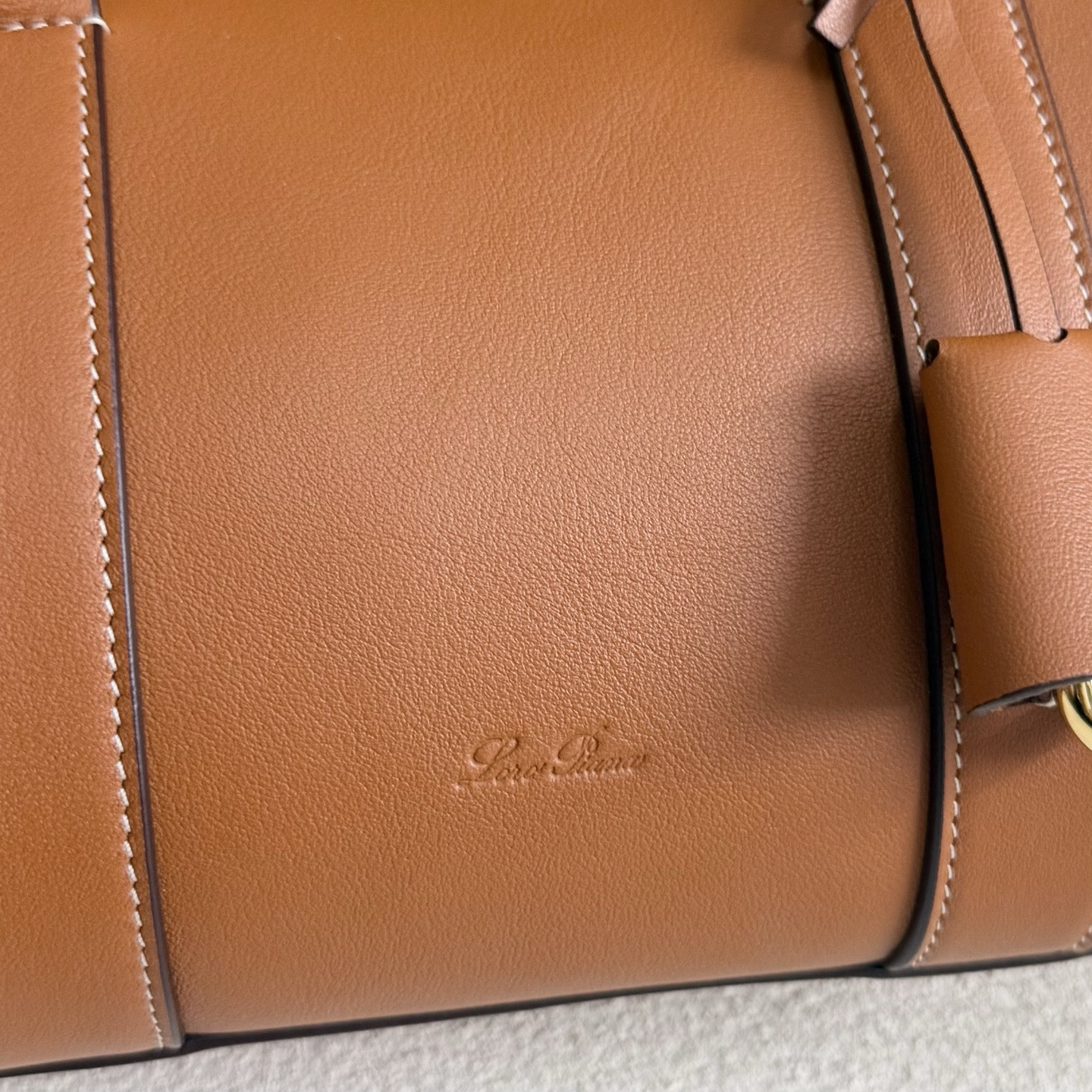 L**o p*ana loom l25 calfskin 25x18x12.5cm