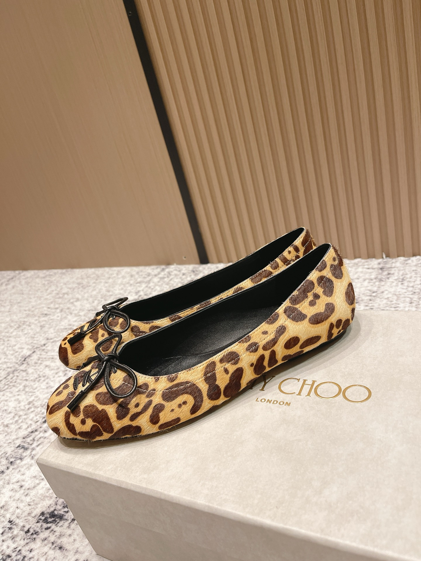 ua Ji*y Ch* scarlett ballerina flats