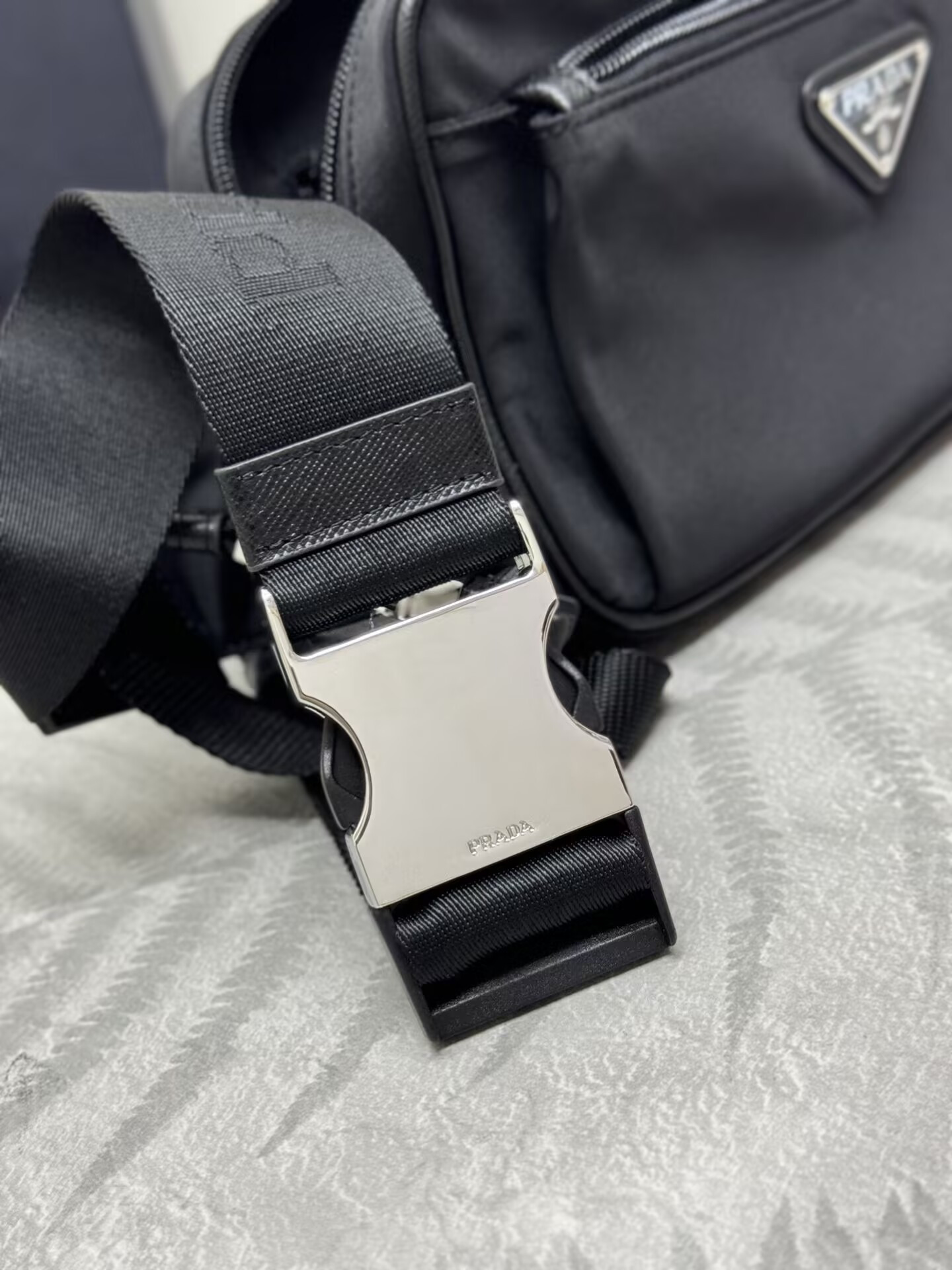 Pra*a Belt Bag 21x12.5x4.5cm