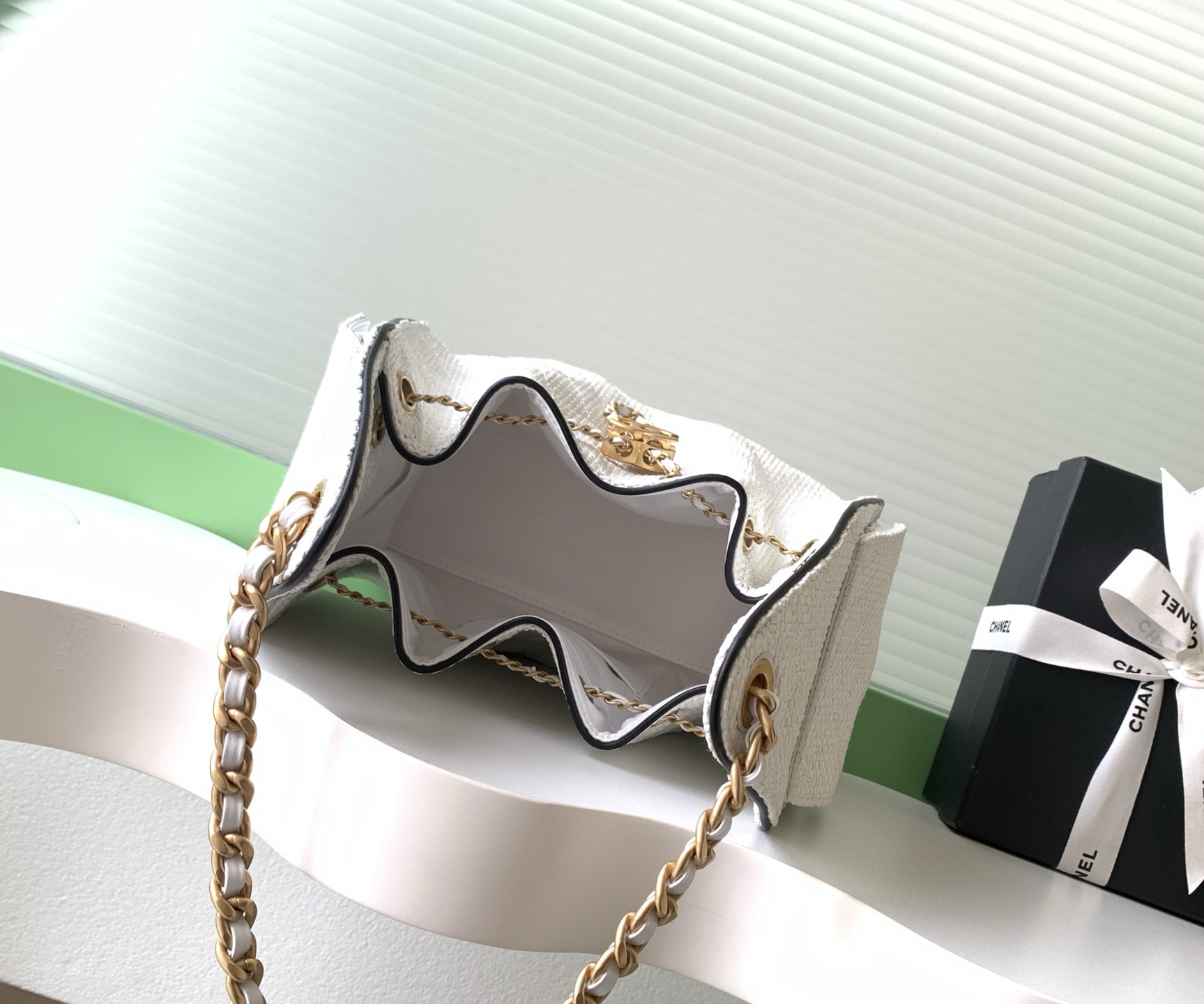 CHANEL Kleine Chanel 25 tas AS5631 30x26x14cm
