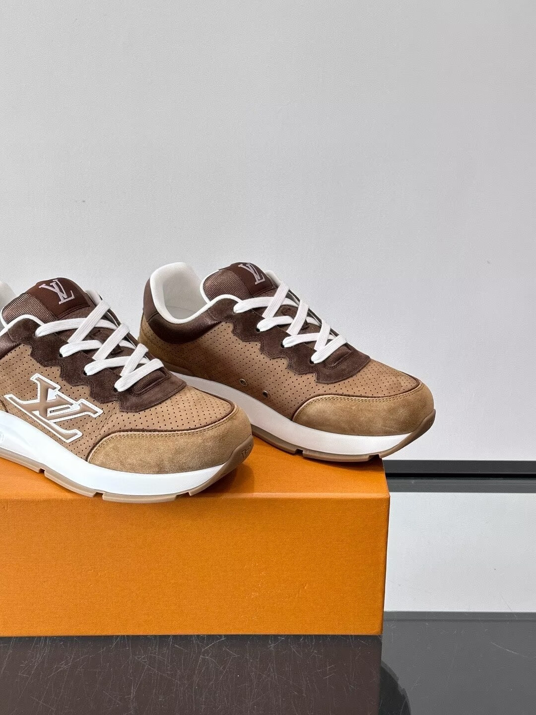 UA LV Classic Sneaker