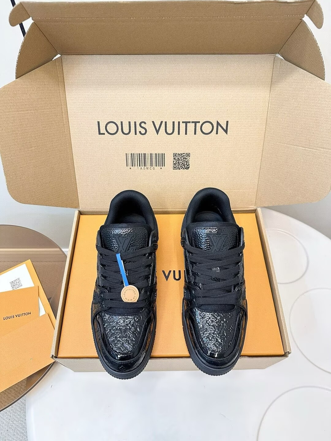 UA LV trainer Sneakers