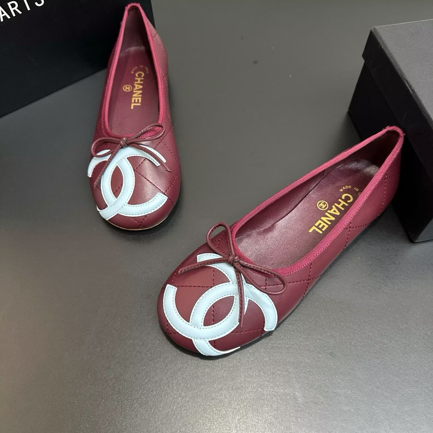 ua Ch**el ballet flat