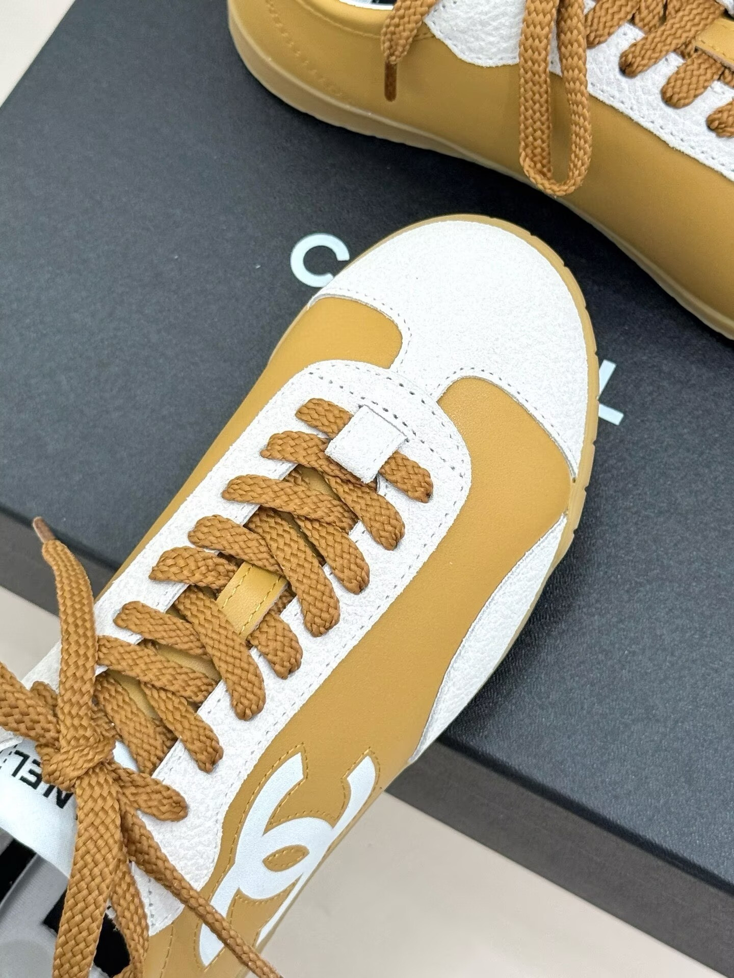 ua Ch**el trainers sneakers