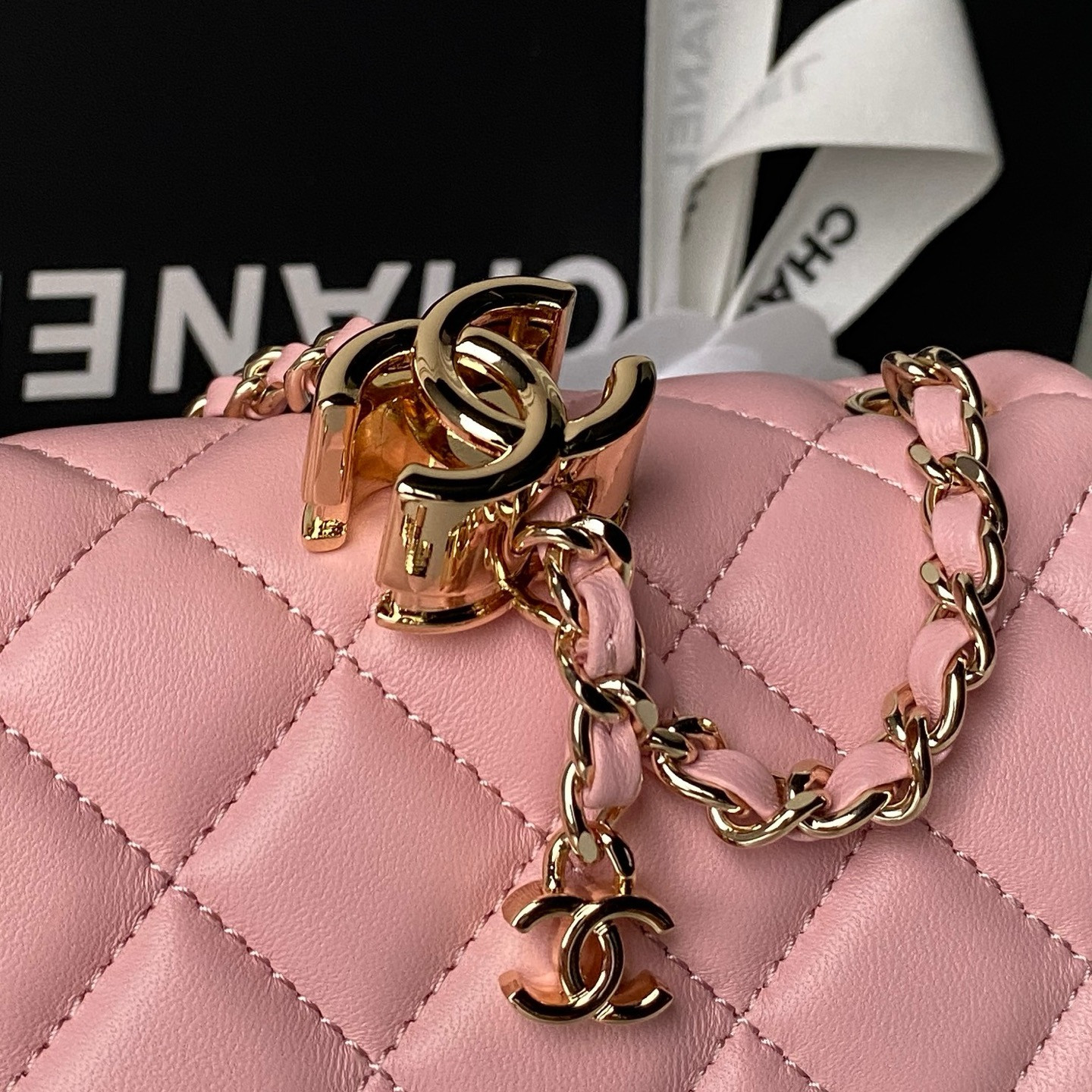 Chanel Classic Flap Handbag CF AS5759 20x13x7cm