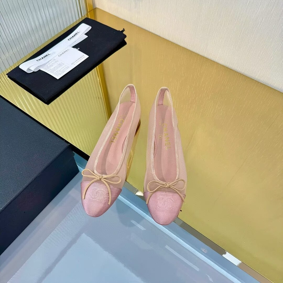 ua Ch**el ballet flats