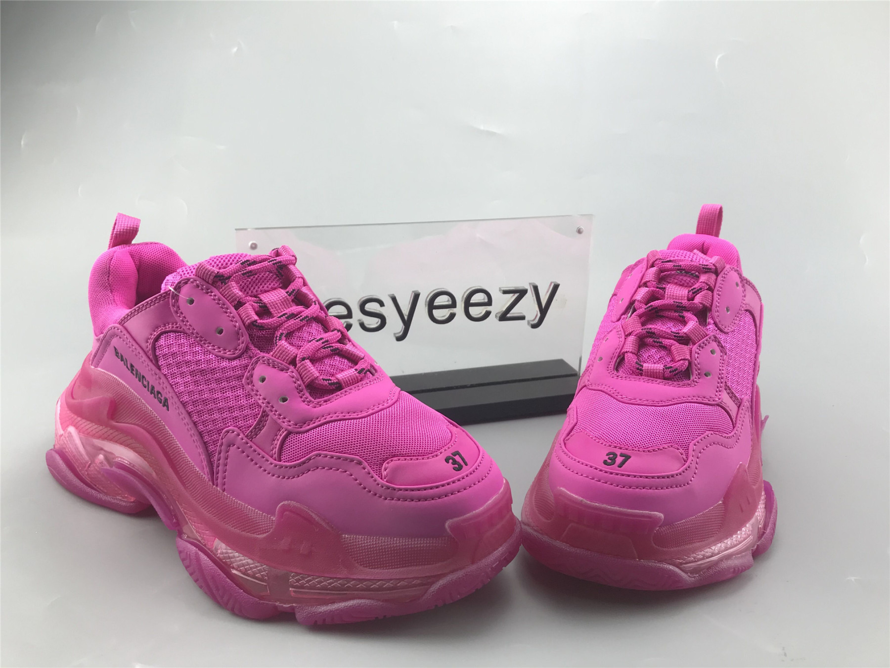 UA TRIPLE S CLEAR SOLE SNEAKER PINK