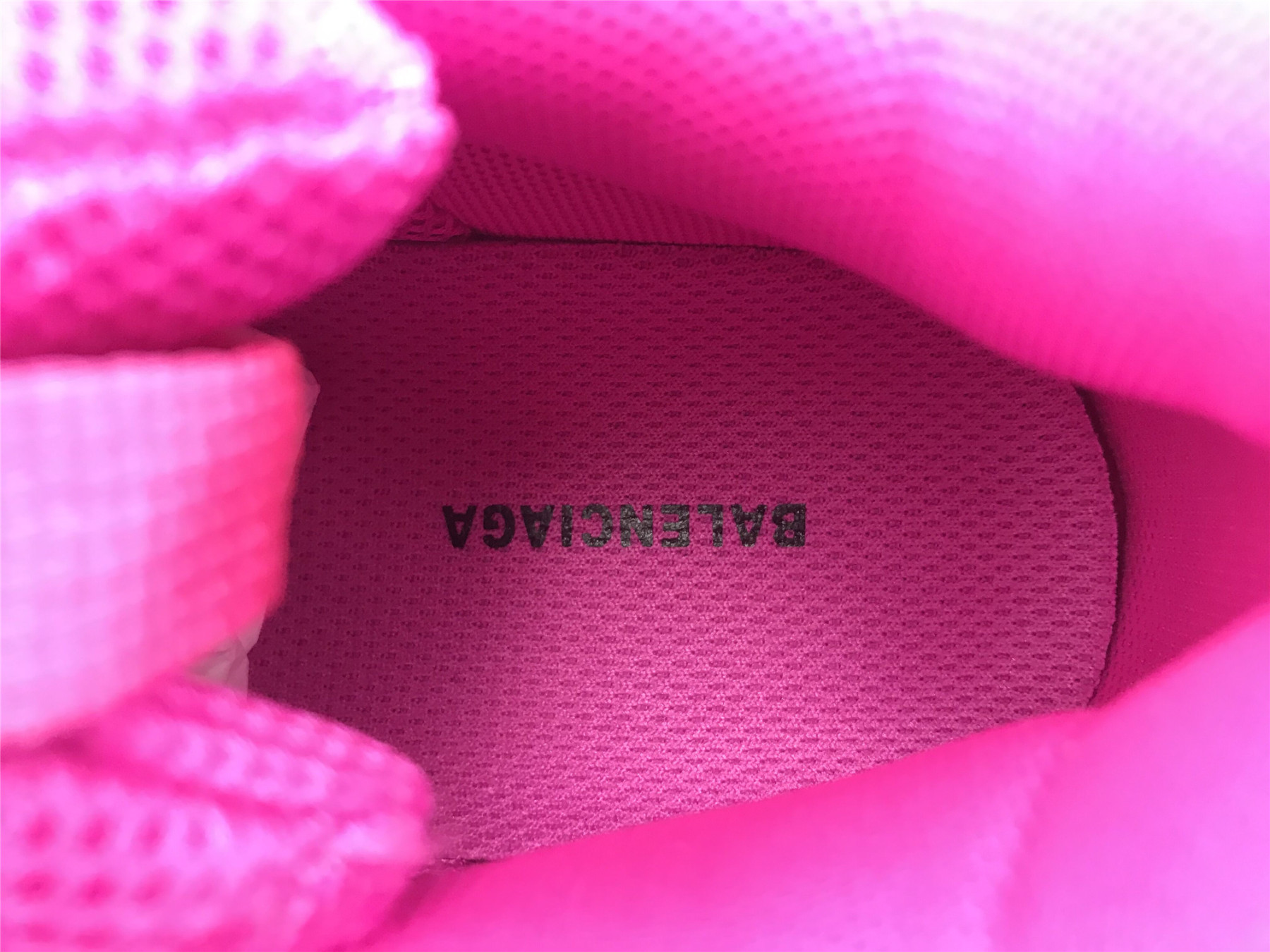 UA TRIPLE S CLEAR SOLE SNEAKER PINK