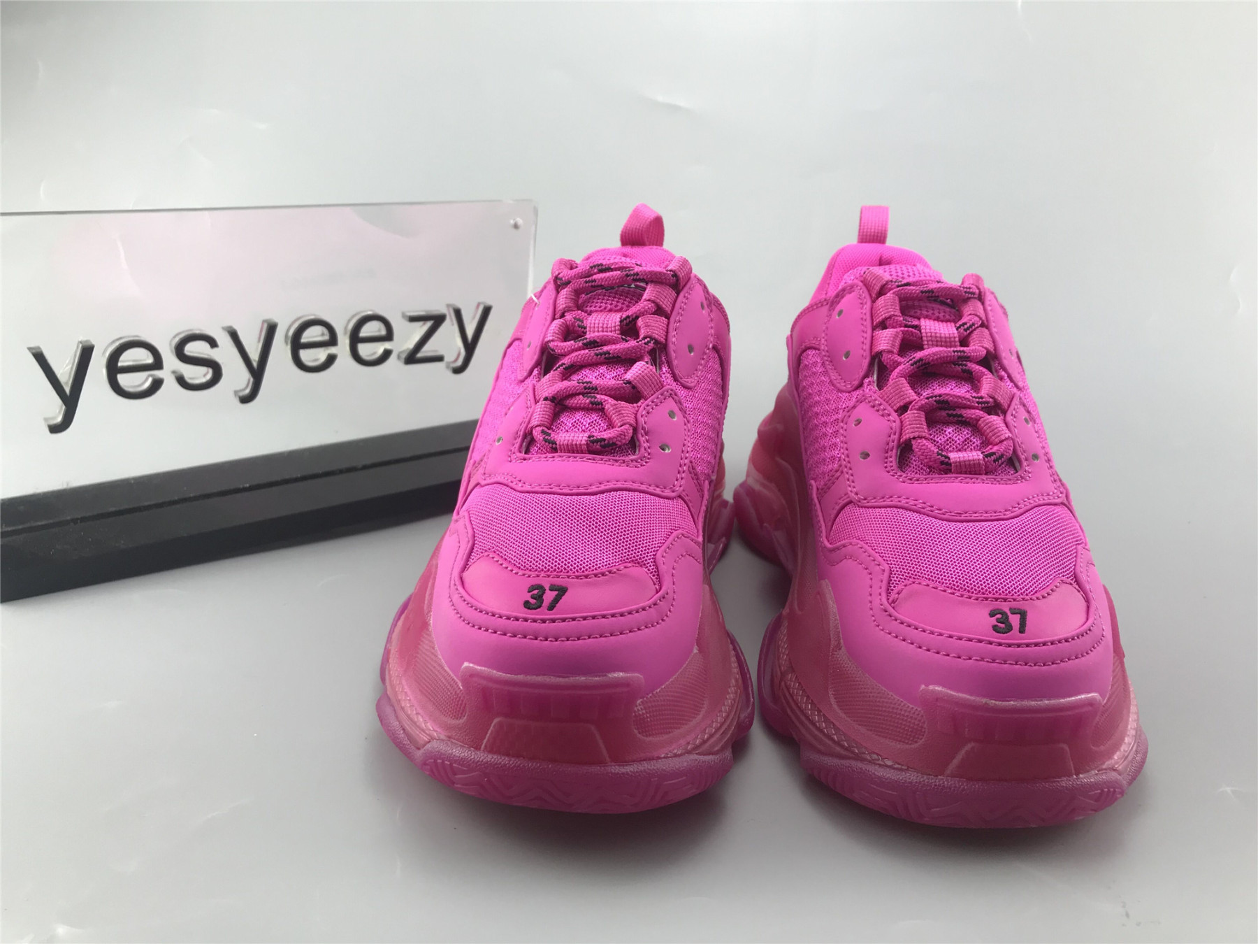 UA TRIPLE S CLEAR SOLE SNEAKER PINK