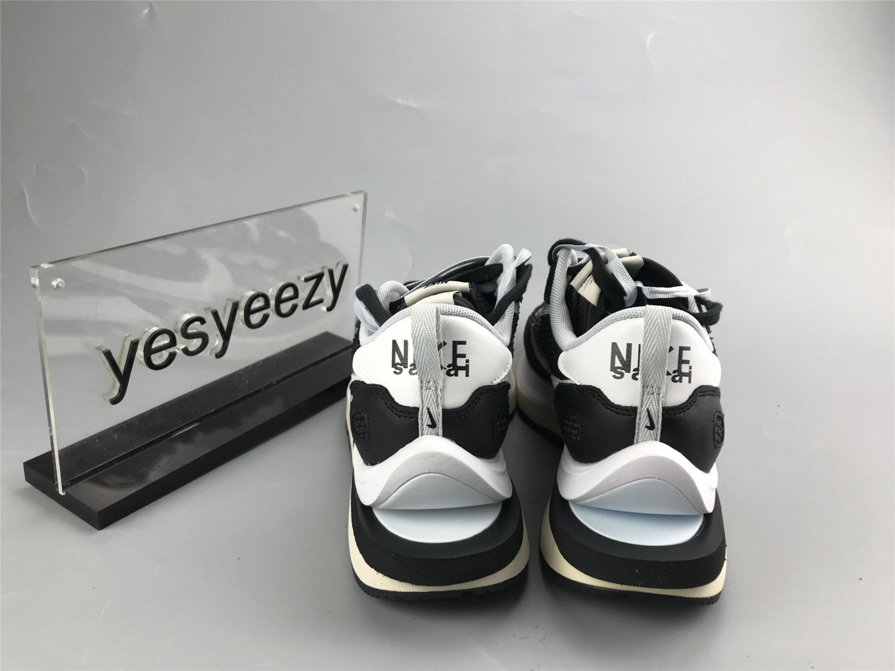 UA NIKE SACAI X VAPORWAFFLE