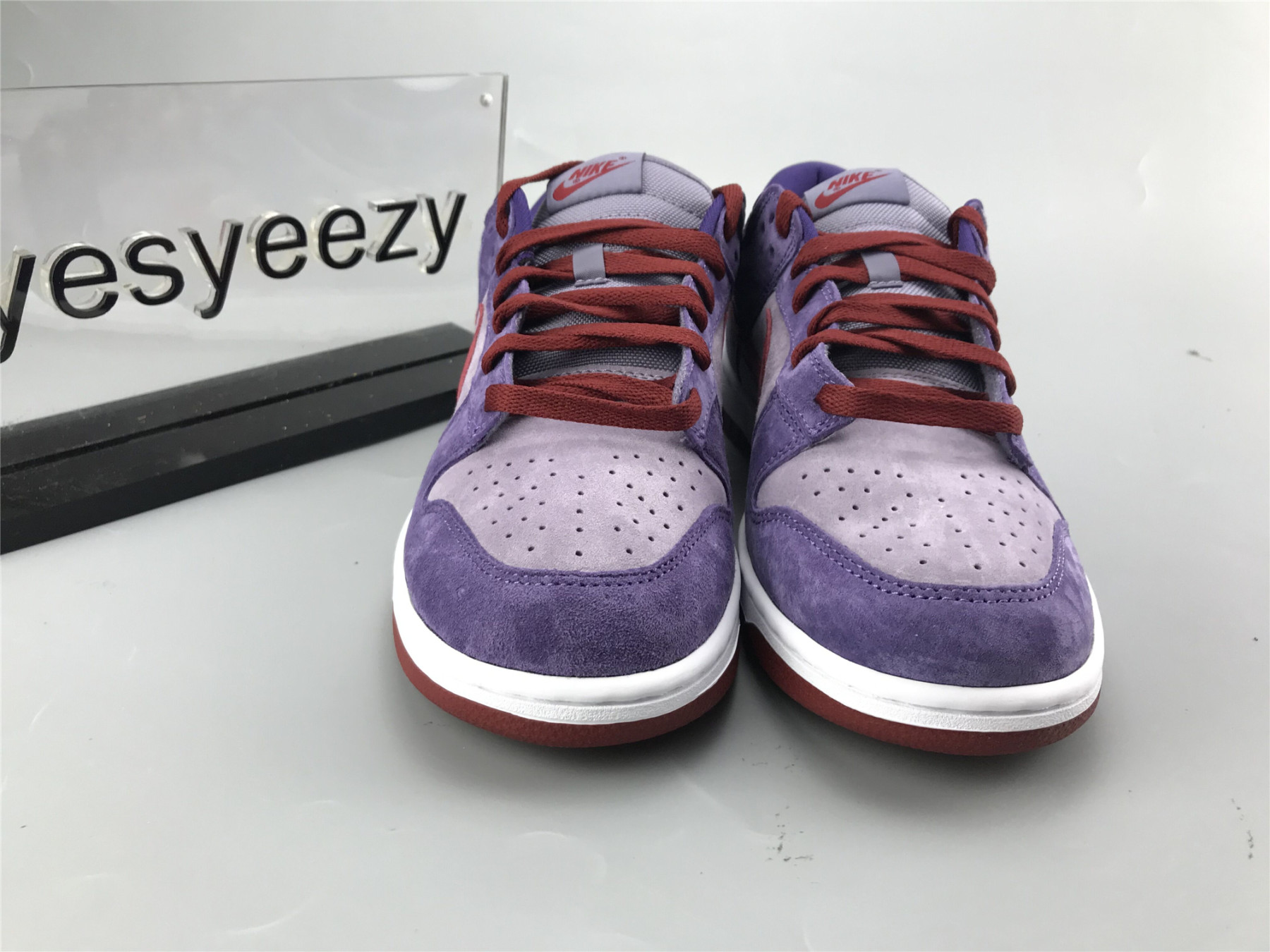 UA NIKE DUNK LOW RETRO VOL. 1 SP