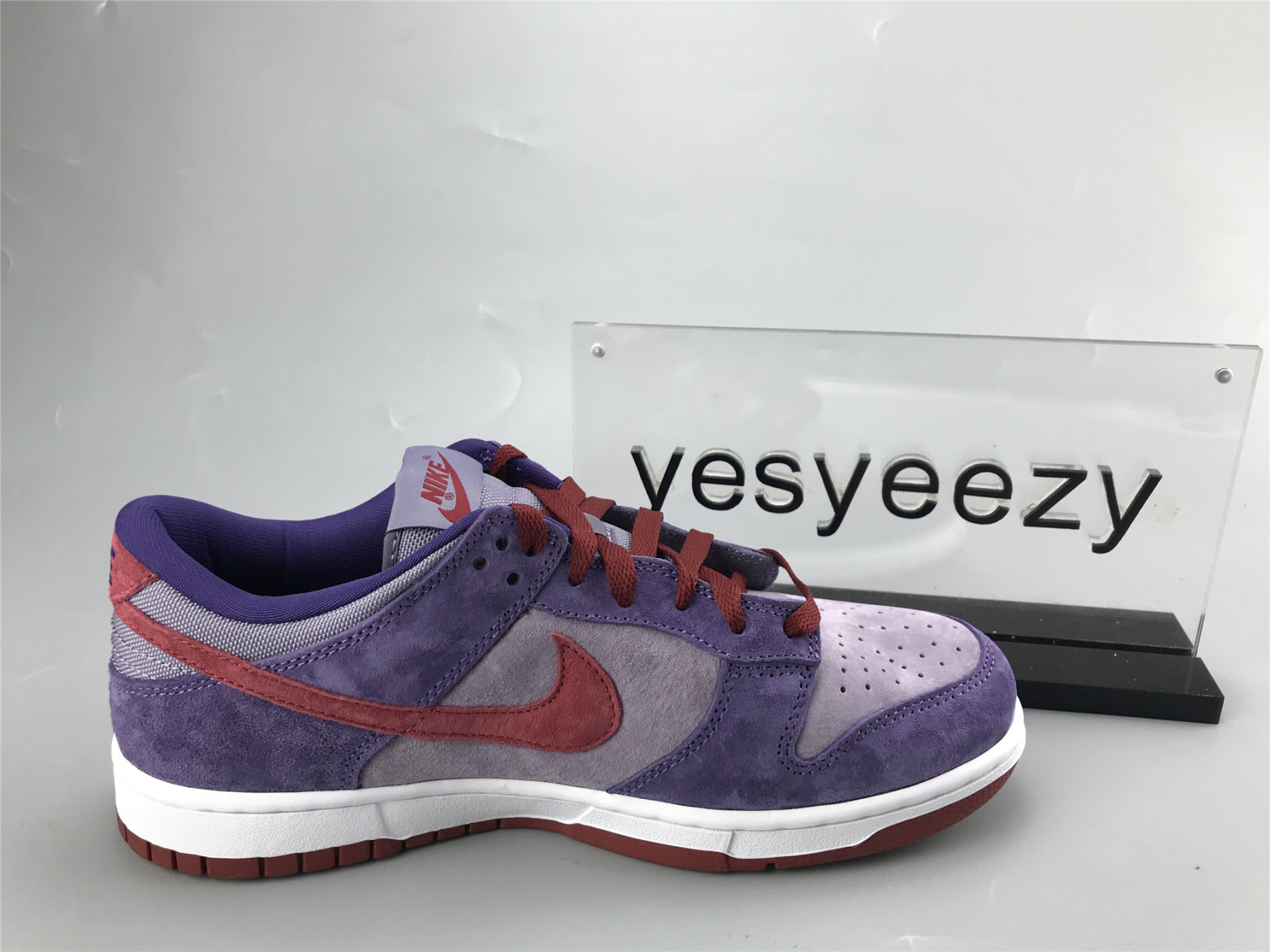 UA NIKE DUNK LOW RETRO VOL. 1 SP