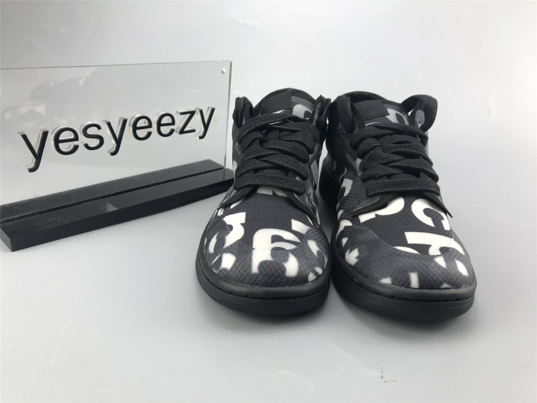 UA NIKE COMME DES GARÇONS X DUNK LOW