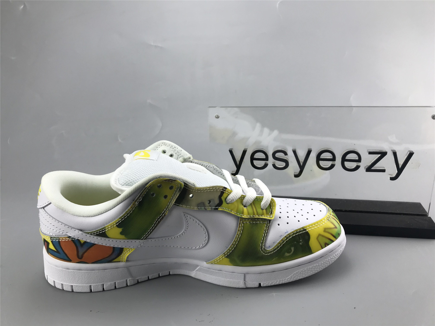 UA NIKE DUNK LOW PRO SB