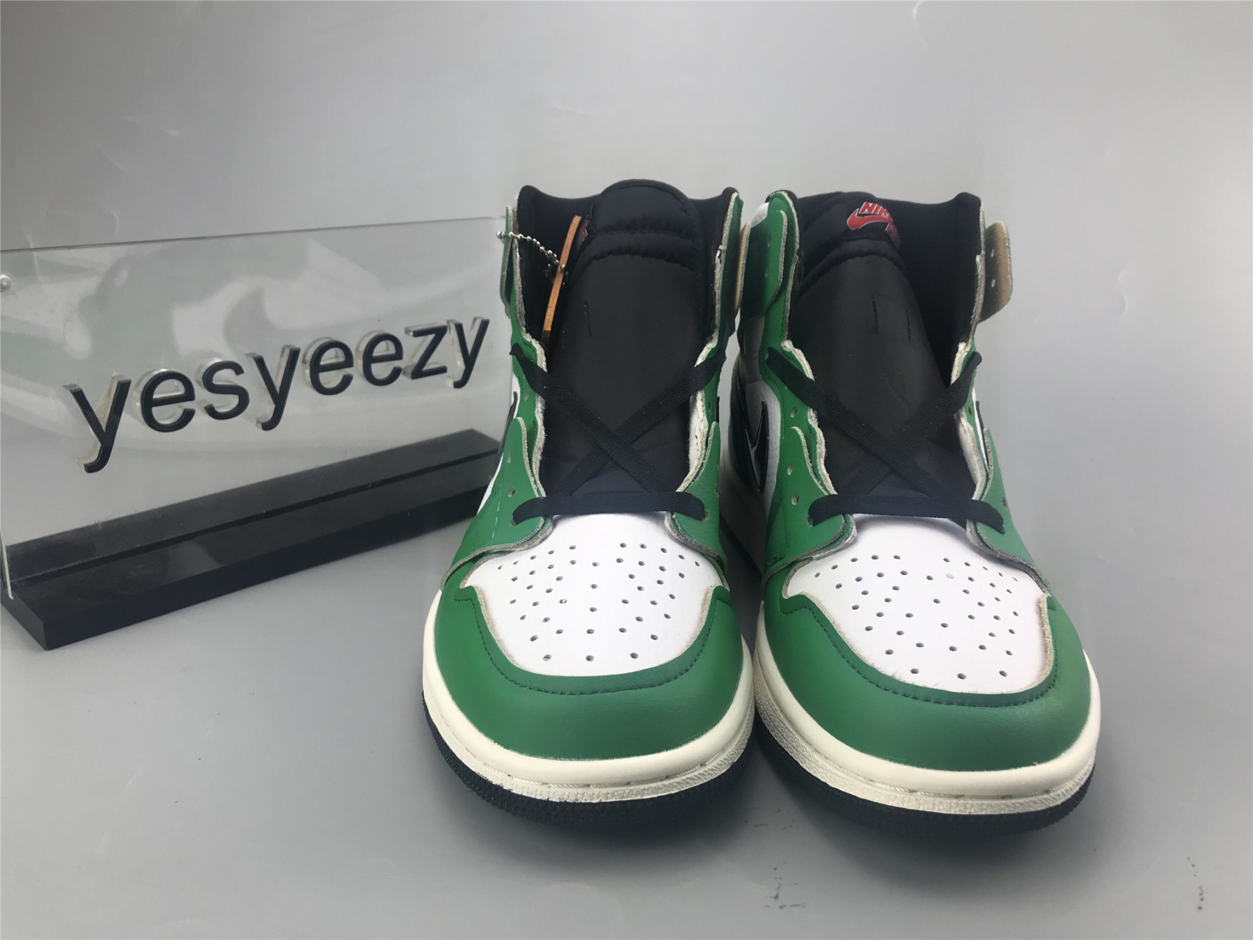 UA WMNS AIR JORDAN 1 RETRO HIGH OG