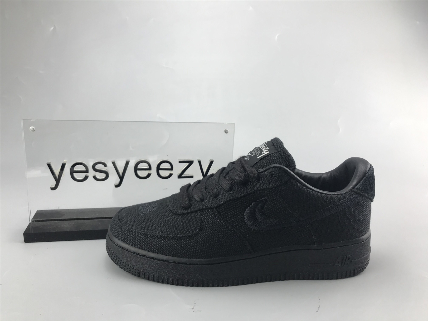 UA NIKE STUSSY X AIR FORCE 1 LOW