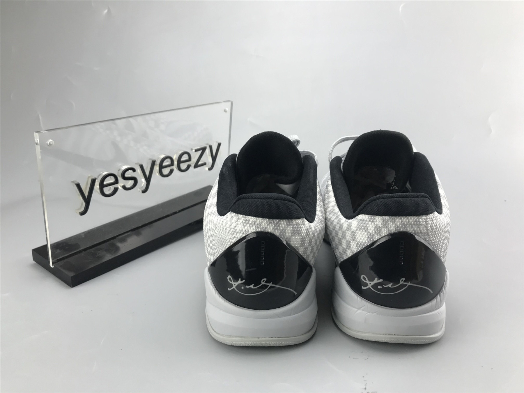 UA NIKE ZOOM KOBE 5 PROTRO