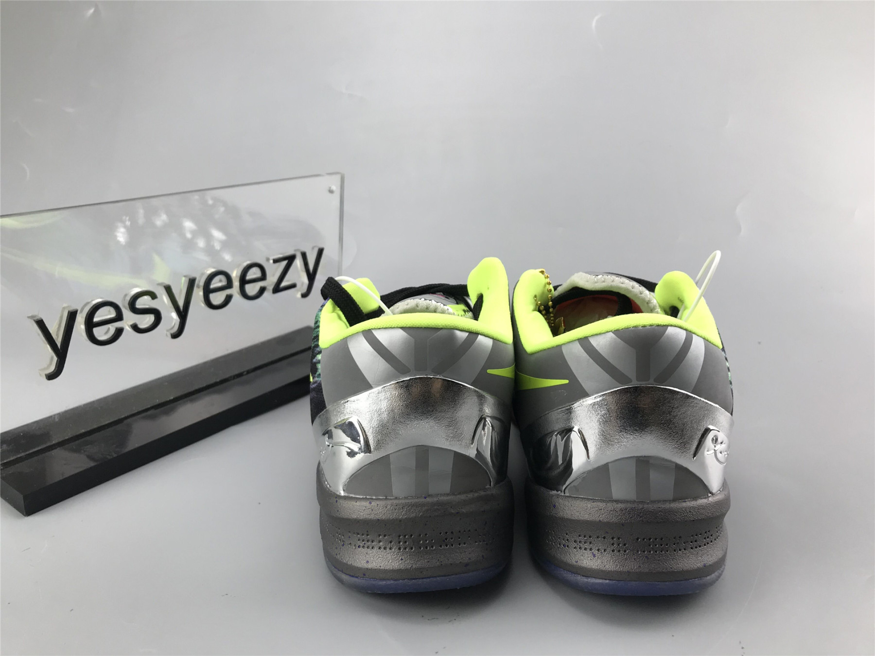 UA NIKE KOBE 8 SYSTEM