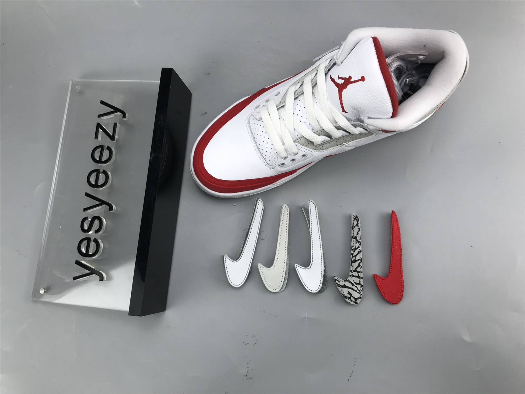 UA AIR JORDAN 3 RETRO TINKER