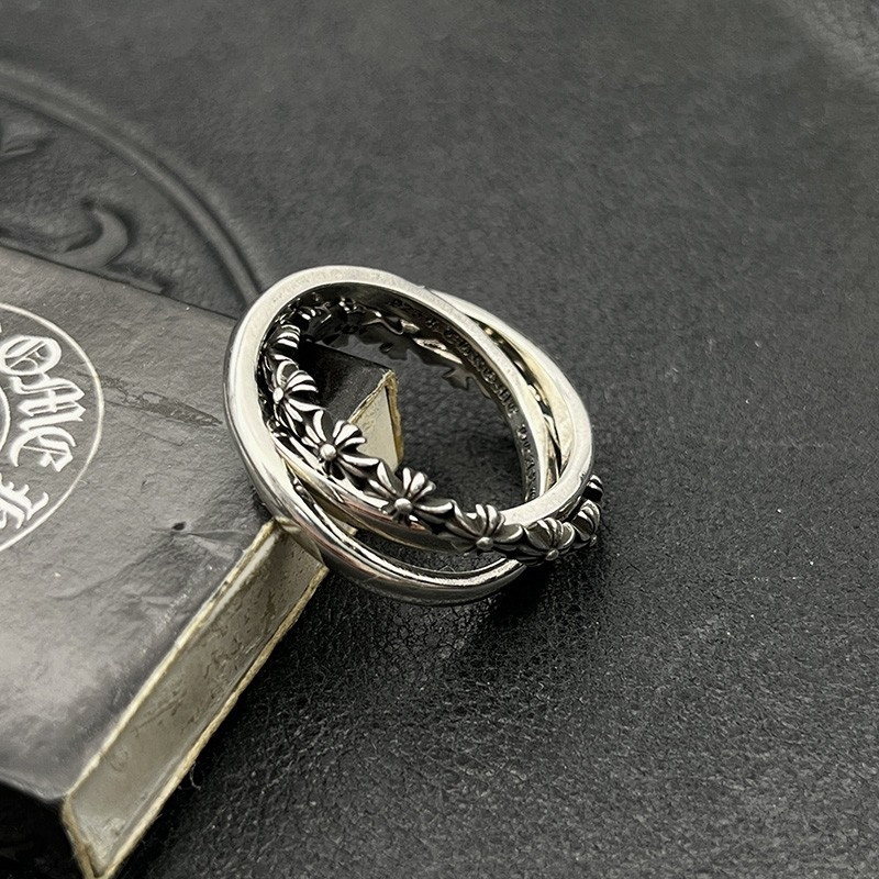 Ch*0me He**ts triple ring cross flower ring