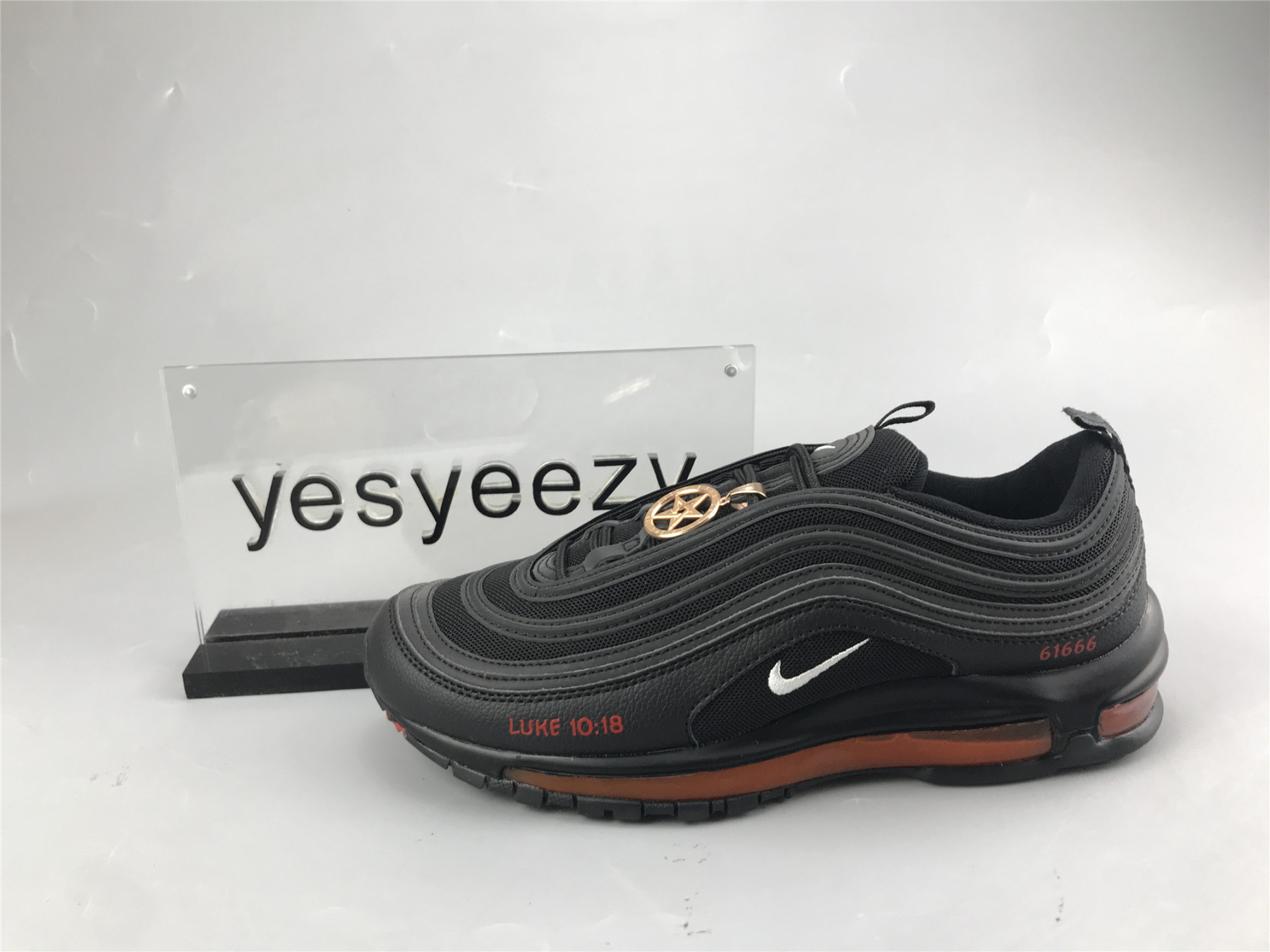 UA NIKE AIR MAX 97