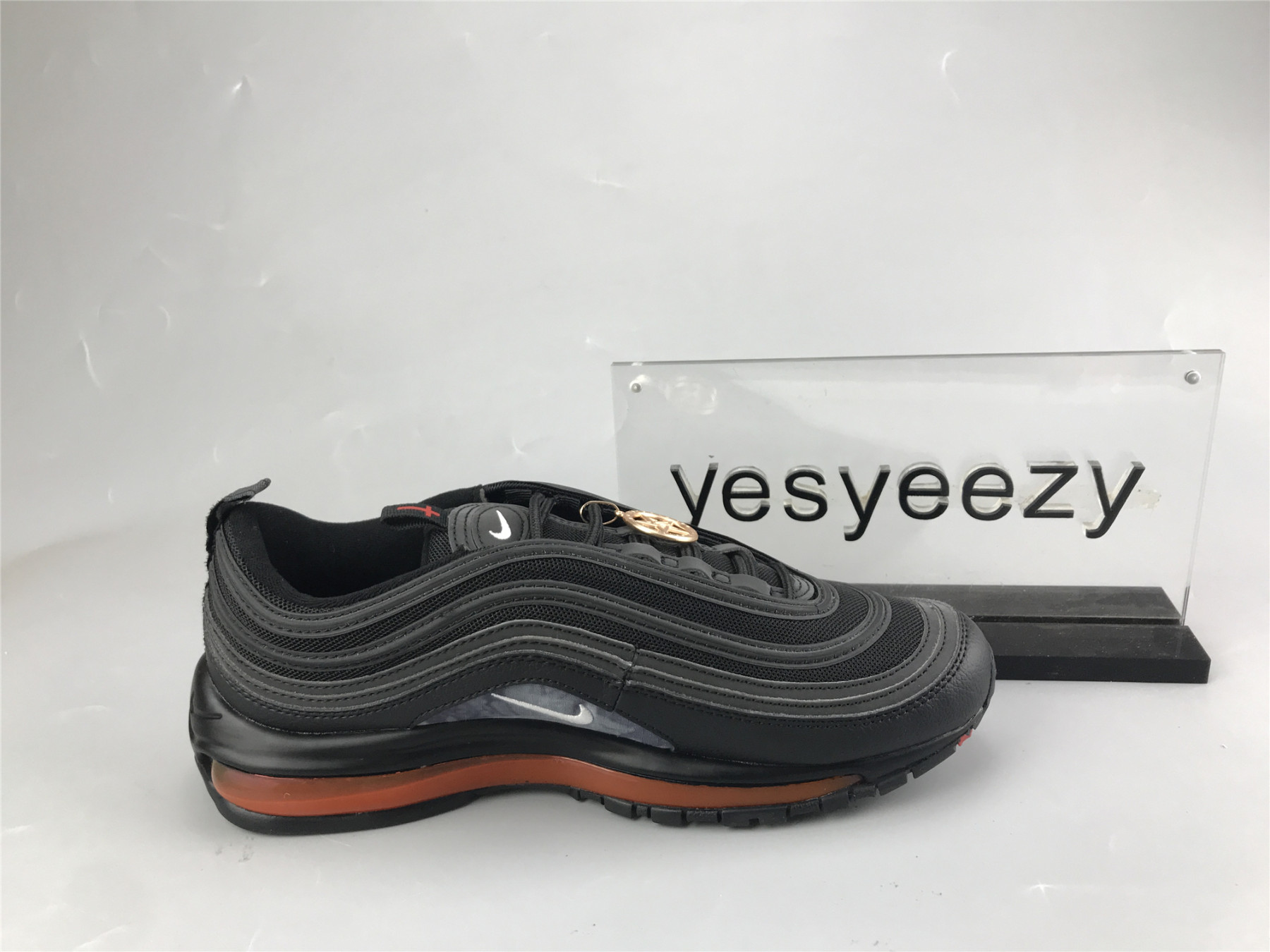 UA NIKE AIR MAX 97