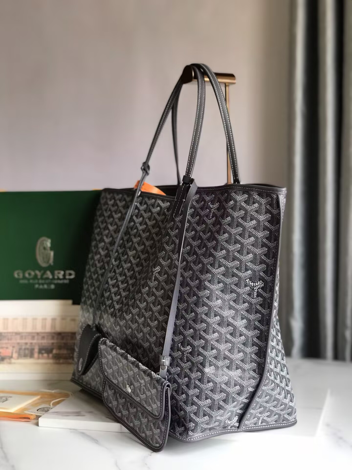 Goyard Anjou GM Bag 39x32x19cm