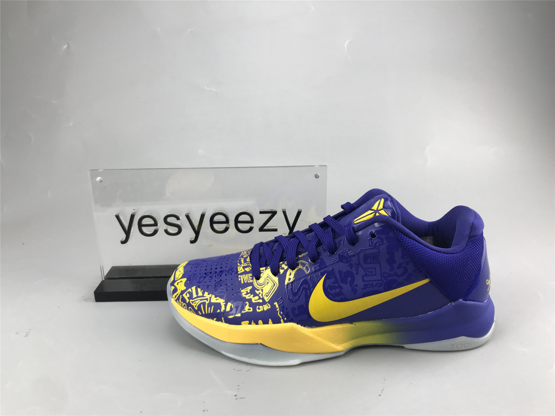 UA NIKE ZOOM KOBE 5 PROTRO