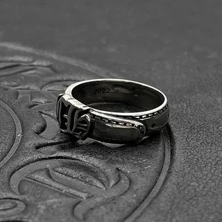 Ch*0me He**ts Ring
