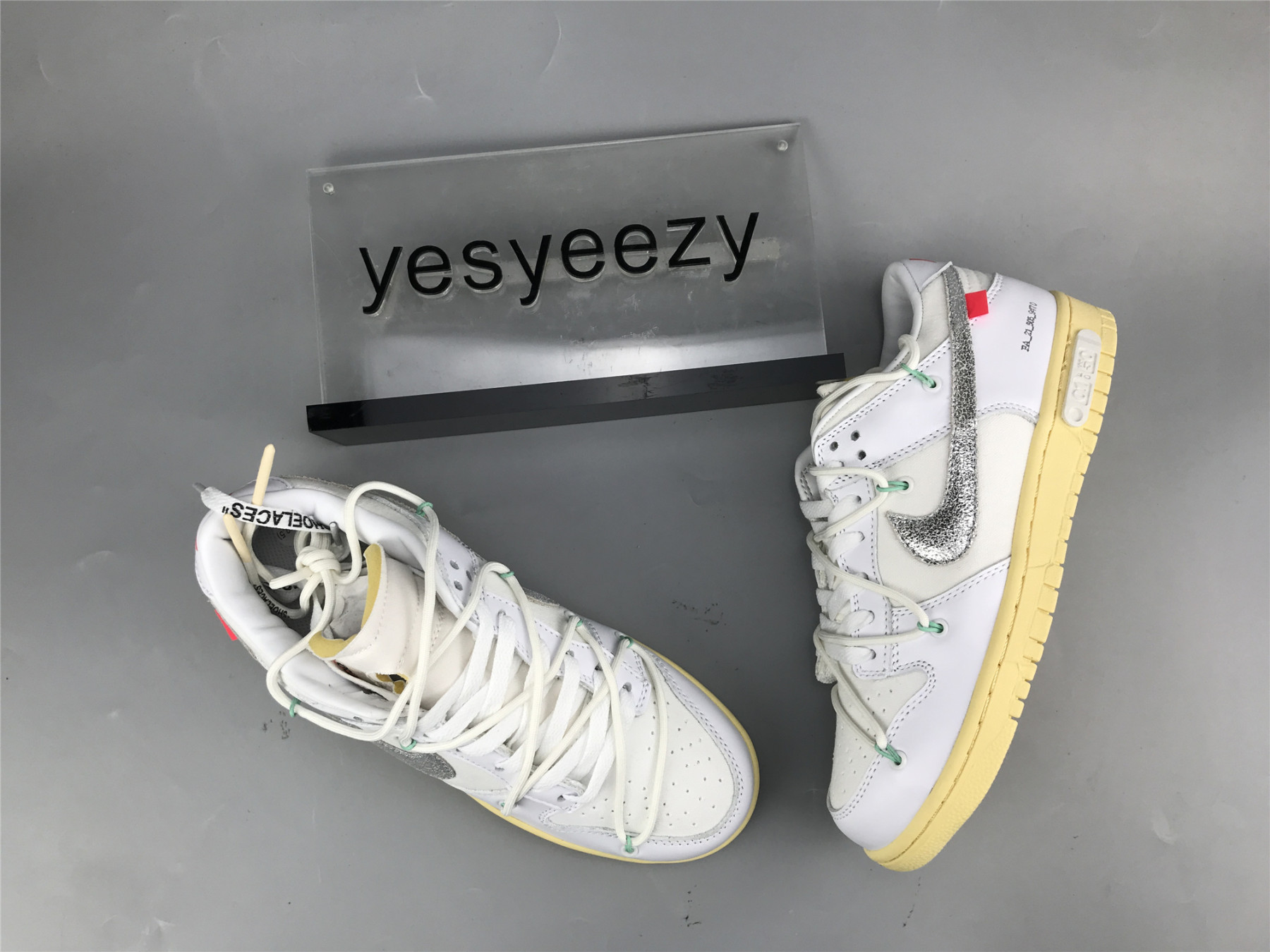 UA NIKE OFF-WHITE X DUNK LOW