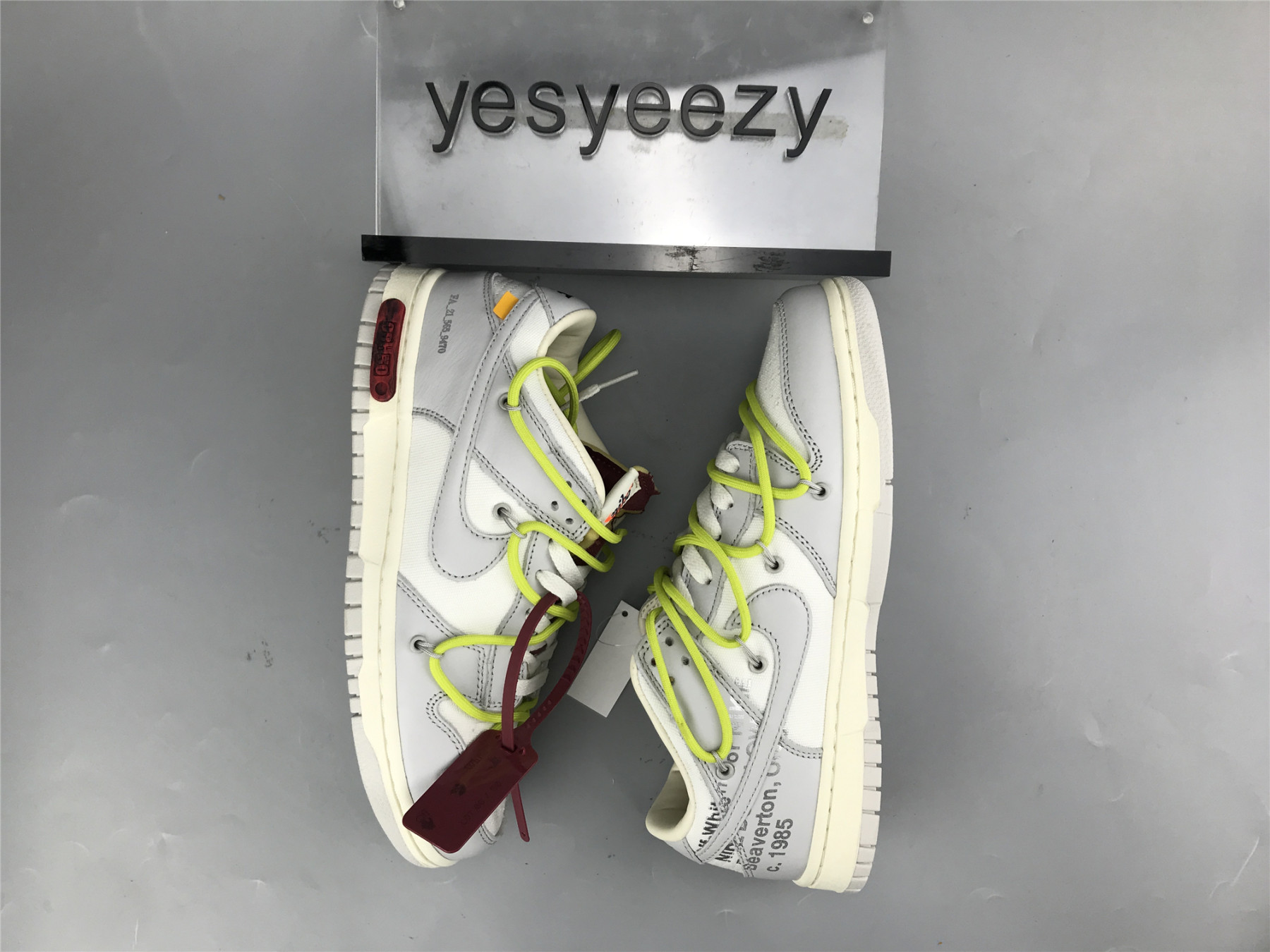 UA NIKE OFF-WHITE X DUNK LOW