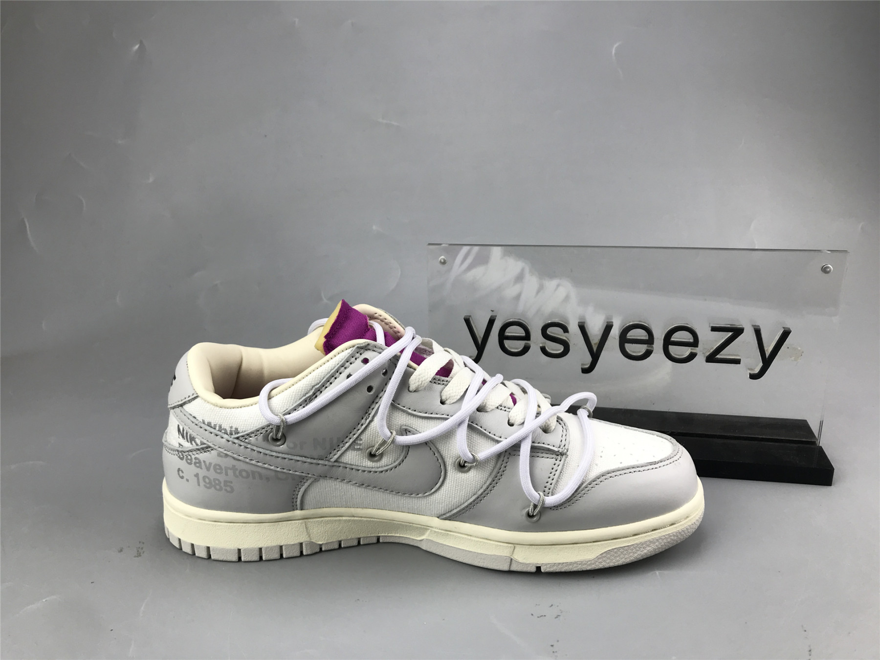 UA NIKE OFF-WHITE X DUNK LOW