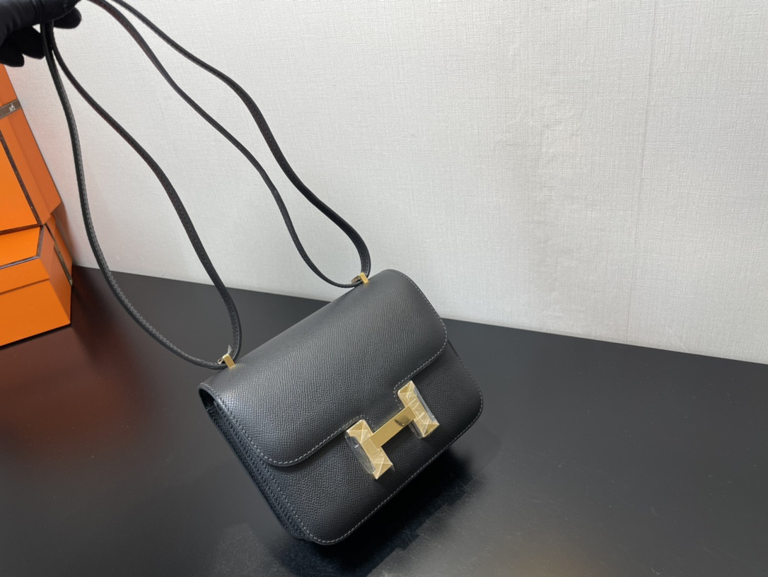 H**me5 Constance 19 Epsom Gold Hardware 7.25" x 6.25" x 2.25"
