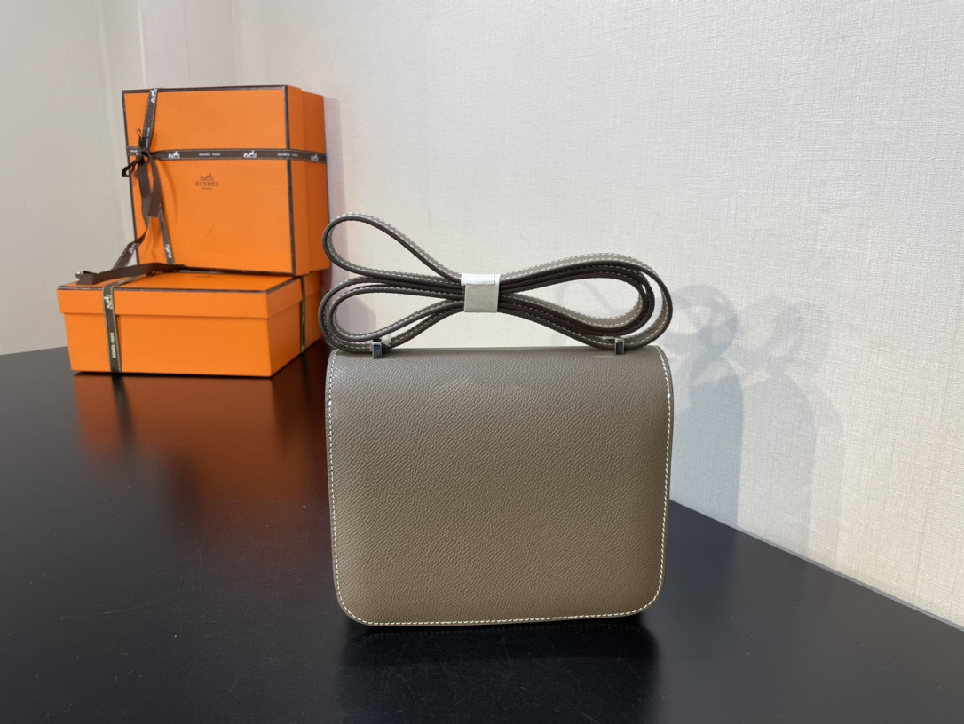 H**me5 Constance 19 Epsom Silver Hardware 7.25" x 6.25" x 2.25"