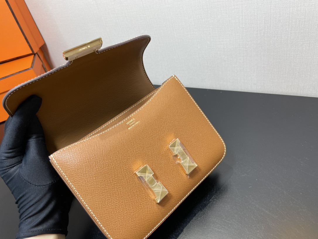H**me5 Constance 19 Epsom Gold Hardware 7.25" x 6.25" x 2.25"