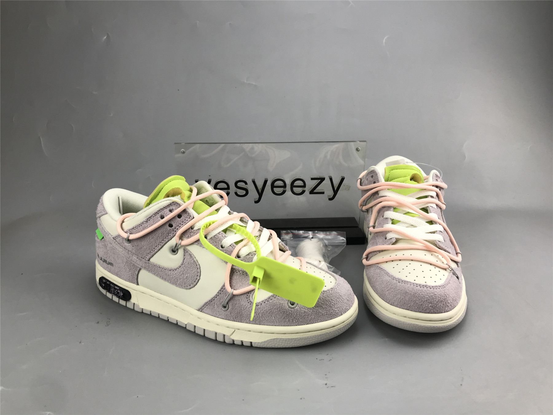 UA NIKE OFF-WHITE X DUNK LOW