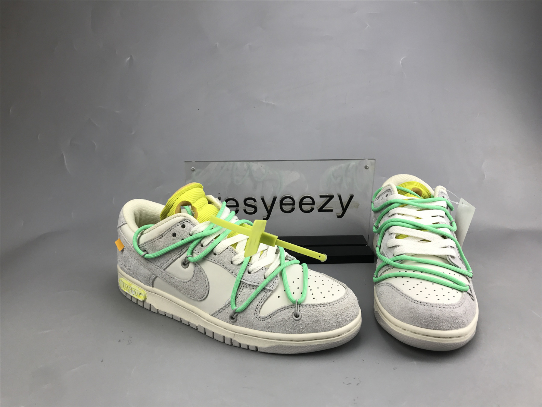 UA NIKE OFF-WHITE X DUNK LOW