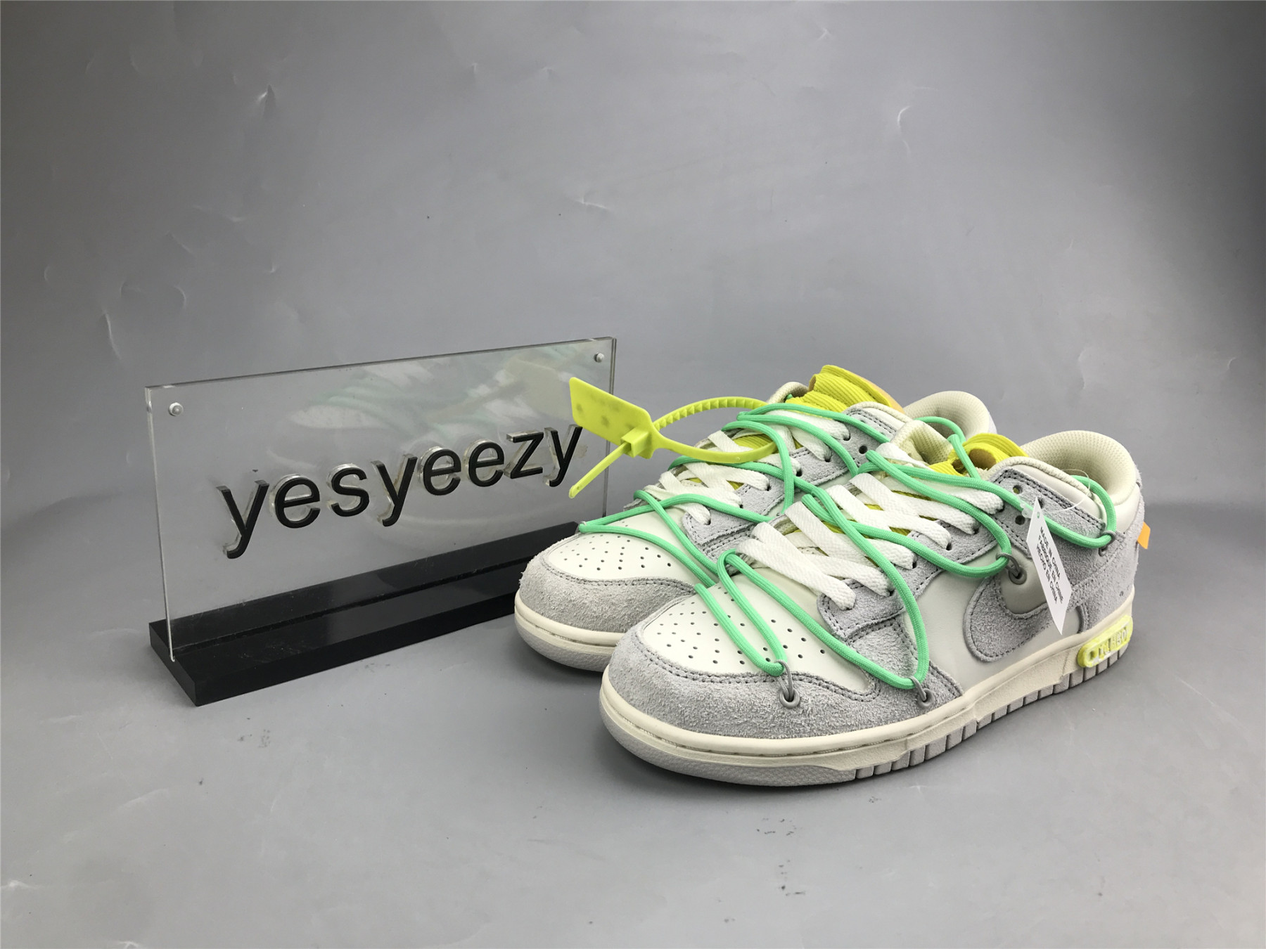 UA NIKE OFF-WHITE X DUNK LOW