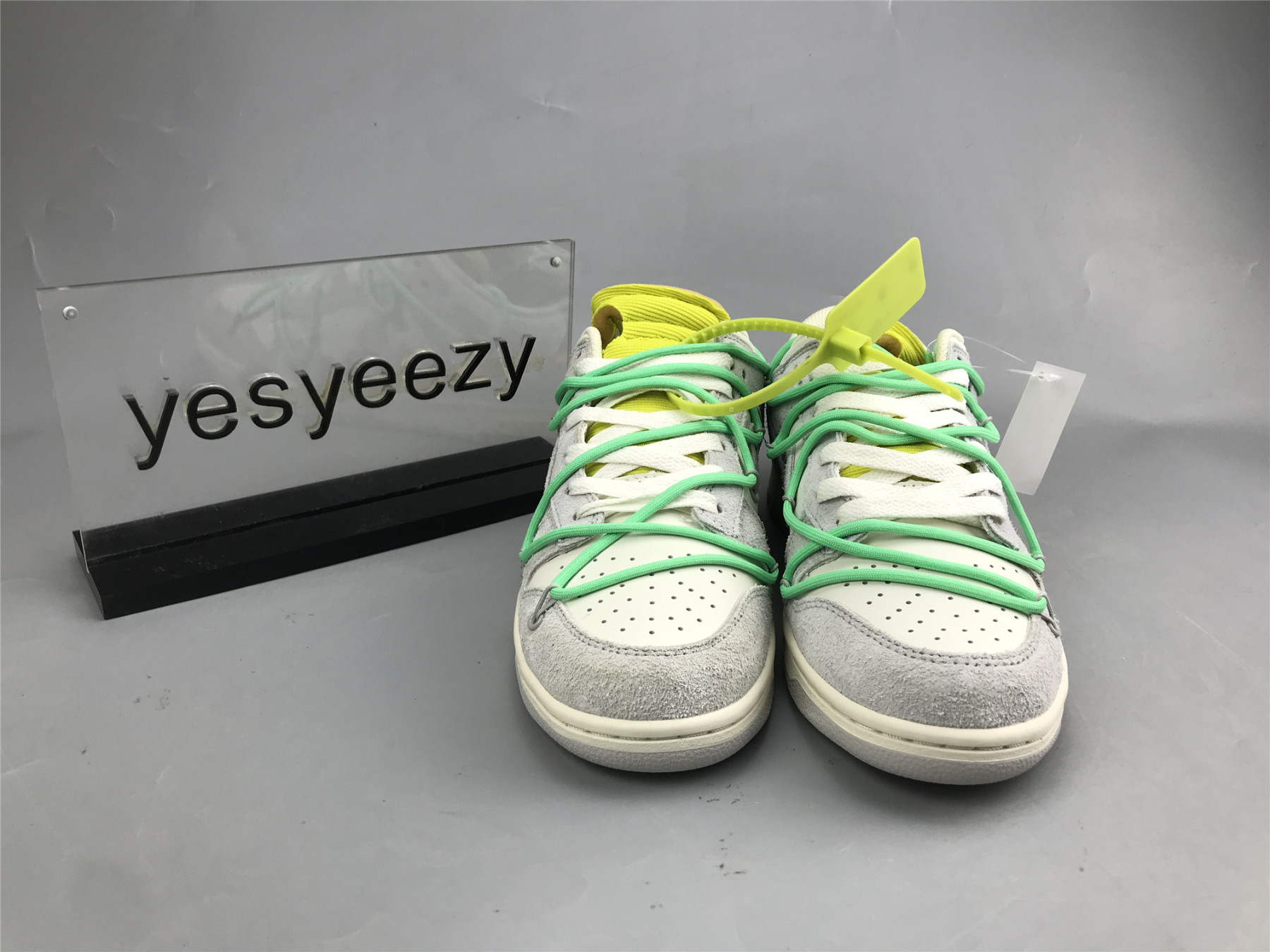 UA NIKE OFF-WHITE X DUNK LOW