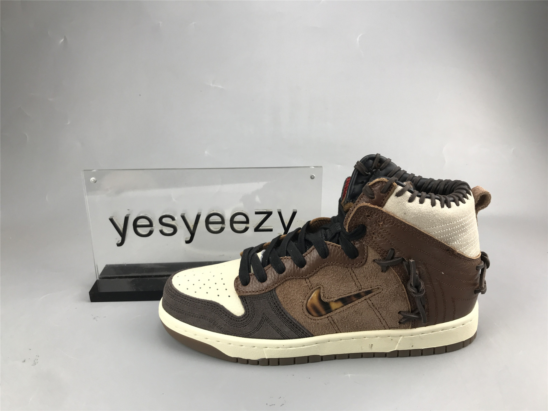 UA NIKE BODEGA X DUNK HIGH