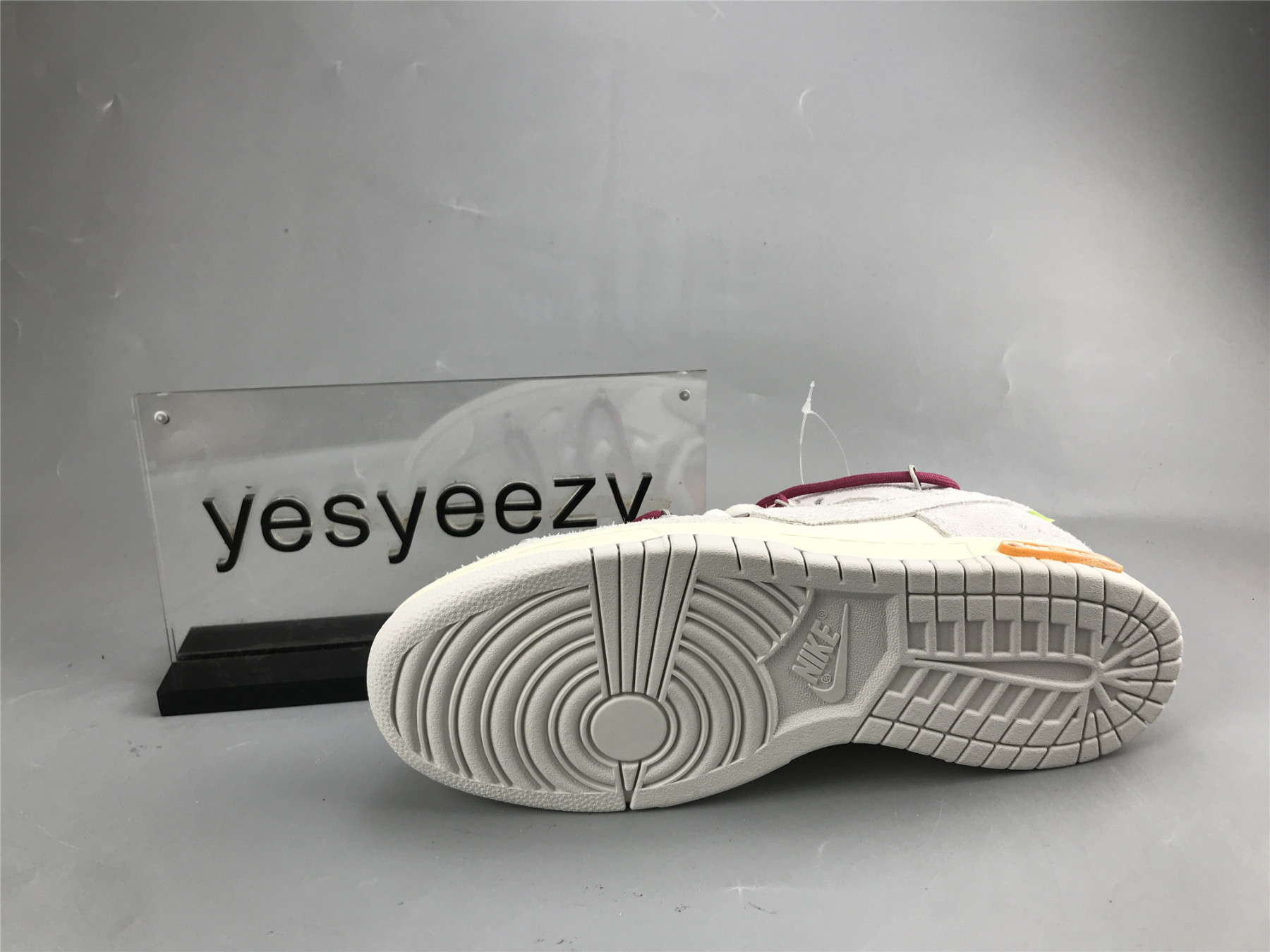 UA NIKE OFF-WHITE X DUNK LOW