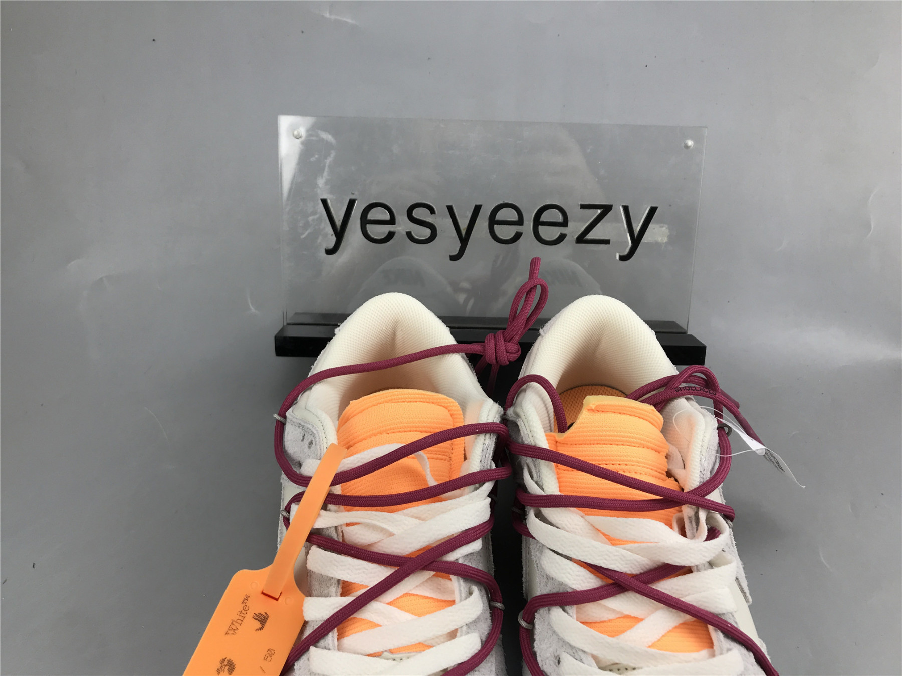 UA NIKE OFF-WHITE X DUNK LOW
